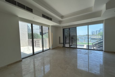 Villa de 5 dormitorios en Abu Dhabi, UAE No. 86960 8