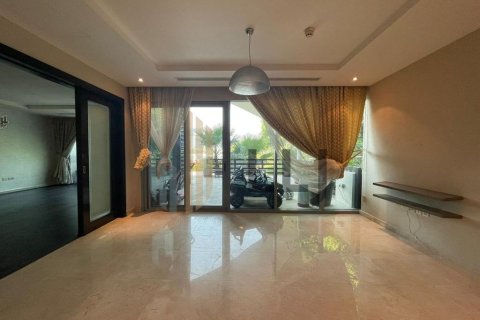 Villa de 5 dormitorios en Abu Dhabi, UAE No. 86960 9