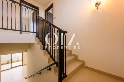 3 bedrooms Townhouse in Abu Dhabi, UAE No. 14844 7