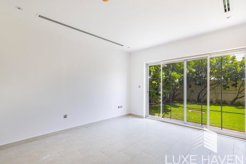 4 bedrooms Villa in Legacy, UAE No. 14767 13
