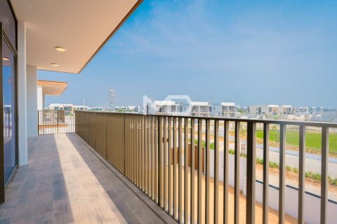5 bedrooms Villa in Abu Dhabi, UAE No. 43900 55