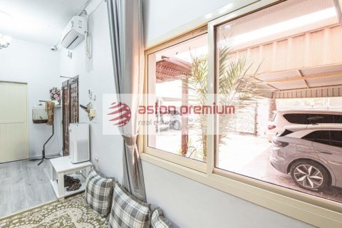 Land de 1222.6m² en Jumeirah, UAE No. 105100 11