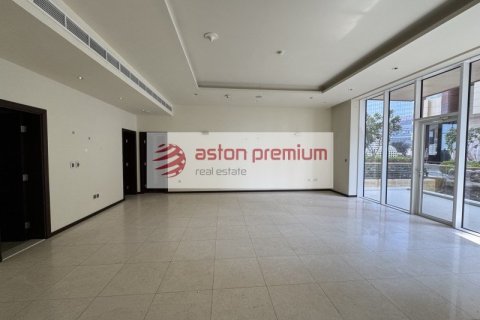 Apartment de 3 dormitorios en Palm Jumeirah, UAE No. 105098 2