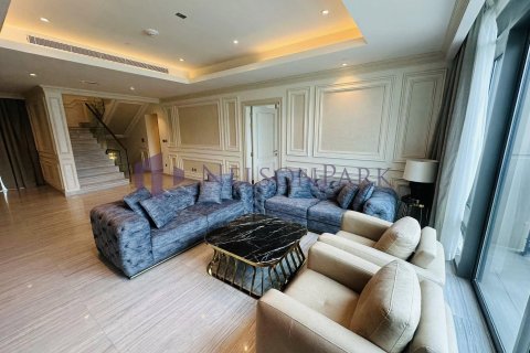 5 bedrooms Villa in Doha, Qatar No. 57315 13