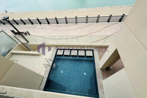 5 bedrooms Villa in Doha, Qatar No. 57315 4
