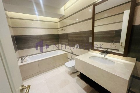 5 bedrooms Villa in Doha, Qatar No. 57315 29
