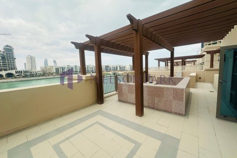 5 bedrooms Villa in Doha, Qatar No. 57315 12