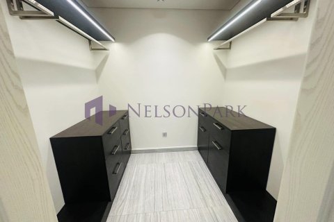 5 bedrooms Villa in Doha, Qatar No. 57315 23