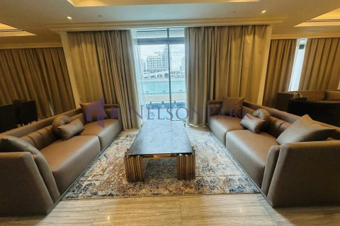 5 bedrooms Villa in Doha, Qatar No. 57315 14