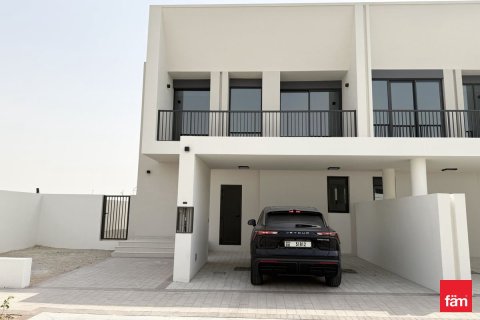 4 bedrooms Townhouse in Town Square, UAE No. 101046 2