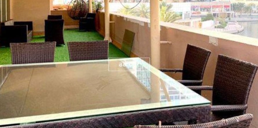 Apartment de 2 dormitorios en Jumeirah Lake Towers, UAE No. 102297