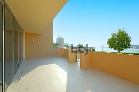 5 غرفة نوم  فيلا في Al Raha Beach, الإمارات العربية المتحدة رقم 39229 7
