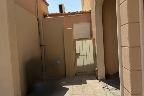 Commercial property de 5 dormitorios en Al Reef, UAE No. 79134 12