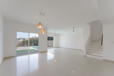 Commercial property de 5 dormitorios en Al Reef, UAE No. 79134 5