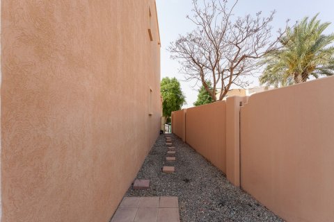Commercial property de 5 dormitorios en Al Reef, UAE No. 79134 14