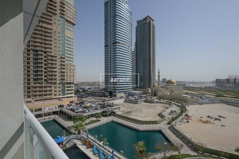 Hôtels-appartement de 33.7m² à Jumeirah Lake Towers, UAE No. 102382 1