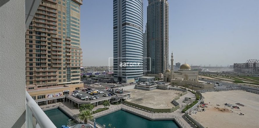 Hôtels-appartement de 33.7m² à Jumeirah Lake Towers, UAE No. 102382