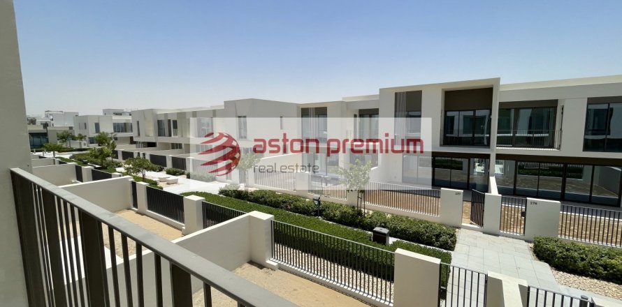 3 bedrooms Villa in The Valley, UAE No. 102808