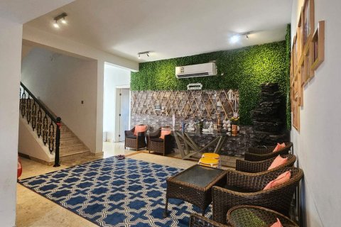 Villa de 8 dormitorios en Muscat, Oman No. 53292 6