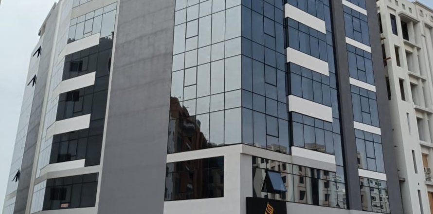 Commercial property de 78m² en Muscat, Oman No. 54365