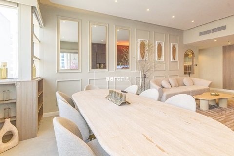 3 bedrooms Apartment  No. 106755 25