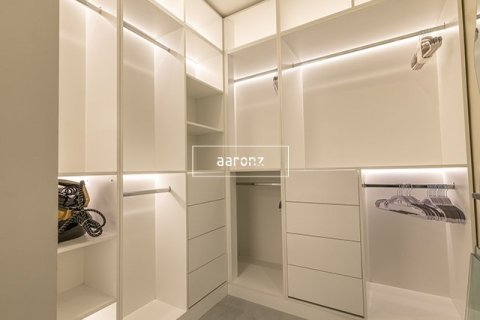 3 bedrooms Apartment  No. 106755 12