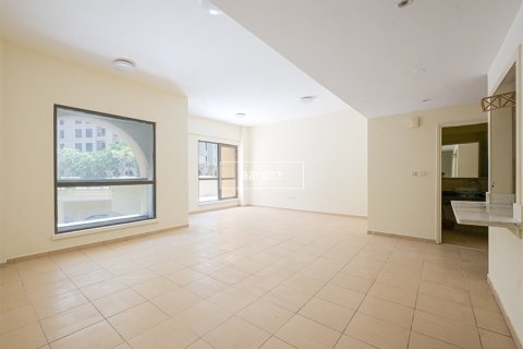 3 bedrooms Apartment  No. 106757 3