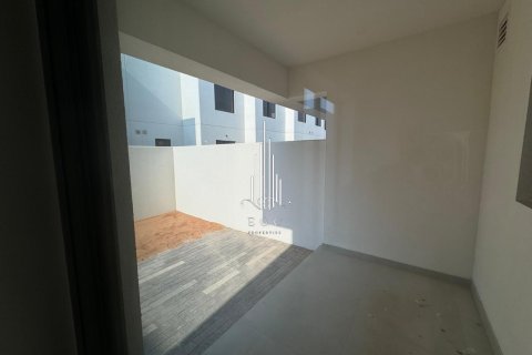 Townhouse de 3 dormitorios en  Yas Island, UAE No. 37246 22