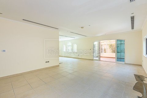 Villa de 3 chambres à Dubai, UAE No. 104608 4
