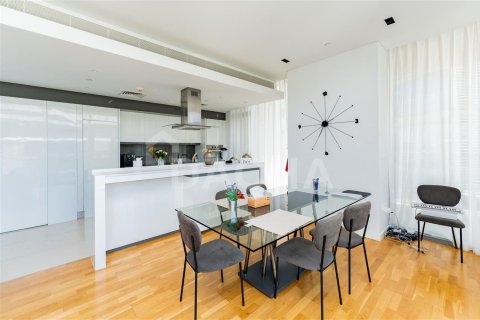 Apartment de 3 dormitorios en Dubai, UAE No. 25851 8