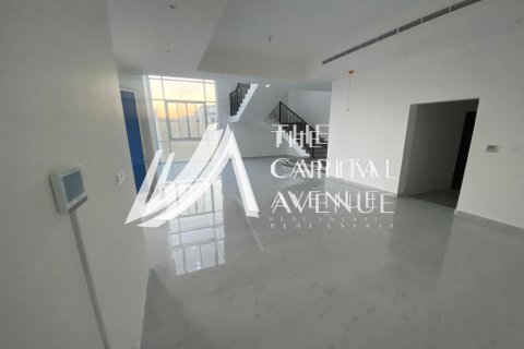 Villa de 4 chambres à Khalifa City, UAE No. 86758 6