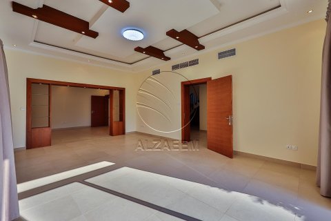 Villa de 5 dormitorios en Abu Dhabi, UAE No. 90058 17