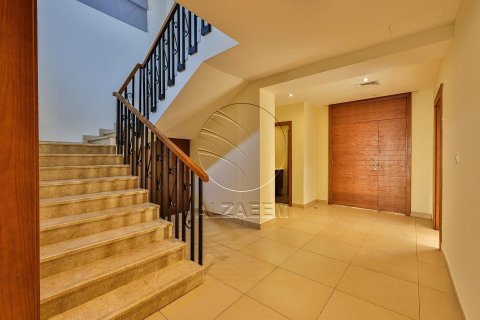 Villa de 5 dormitorios en Abu Dhabi, UAE No. 90058 21