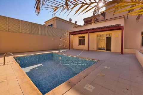 Villa de 5 dormitorios en Abu Dhabi, UAE No. 90058 26