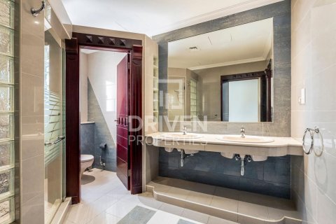 2 bedrooms Villa in Umm Suqeim, UAE No. 85636 15
