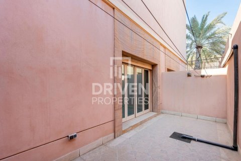 2 bedrooms Villa in Umm Suqeim, UAE No. 85636 8