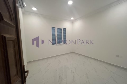 Villa de 7 chambres à Doha, Qatar No. 57757 11