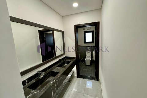 5 bedrooms Villa in Doha, Qatar No. 57740 24