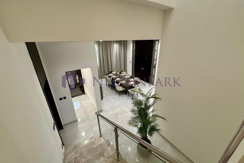 5 bedrooms Villa in Doha, Qatar No. 57740 18