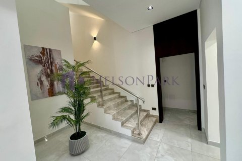5 bedrooms Villa in Doha, Qatar No. 57740 19