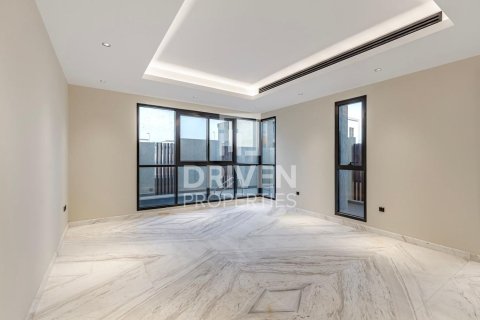 Villa de 5 dormitorios en Nad Al Sheba 1, UAE No. 84319 7