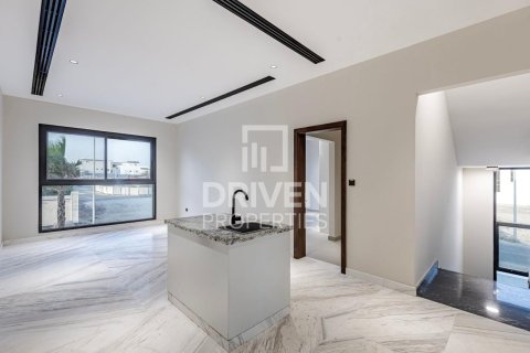 Villa de 5 dormitorios en Nad Al Sheba 1, UAE No. 84319 21