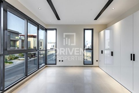 Villa de 5 dormitorios en Nad Al Sheba 1, UAE No. 84319 11