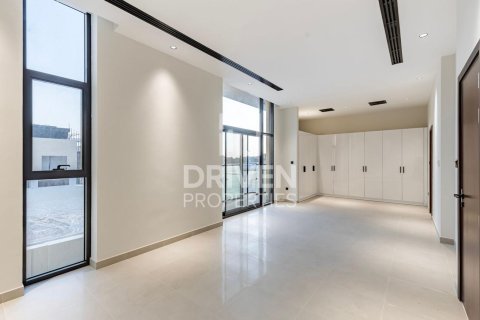 Villa de 5 dormitorios en Nad Al Sheba 1, UAE No. 84319 14