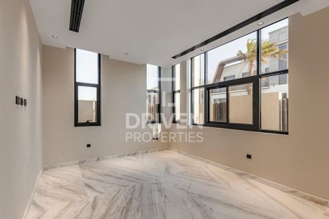 Villa de 5 dormitorios en Nad Al Sheba 1, UAE No. 84319 17