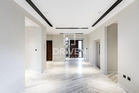 Villa de 5 dormitorios en Nad Al Sheba 1, UAE No. 84319 4