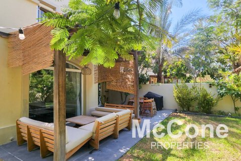 2 bedrooms Villa in Springs 15, UAE No. 74619 11