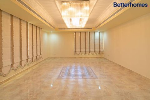 Villa de 11 chambres à Khalifa City, UAE No. 9046 21