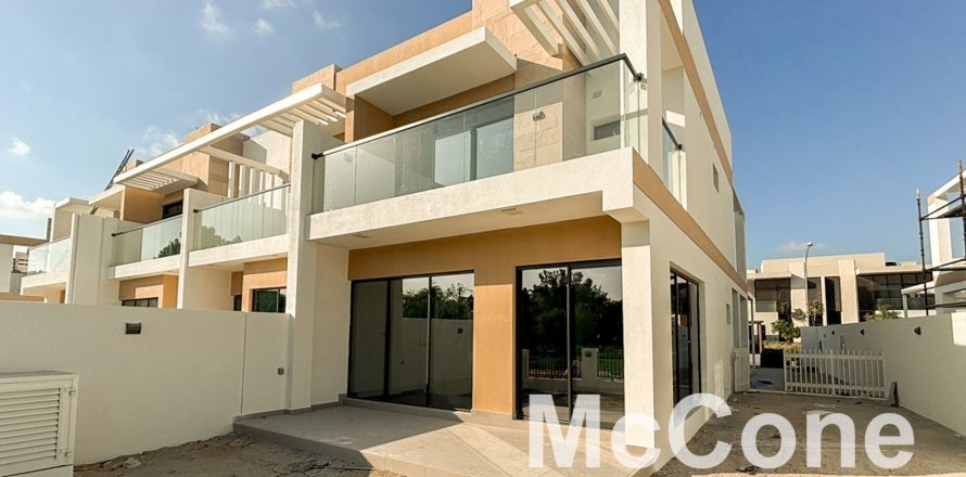 Townhouse de 4 dormitorios en Park Residences, UAE No. 74632