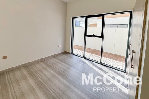 Townhouse de 4 dormitorios en Park Residences, UAE No. 74632 6